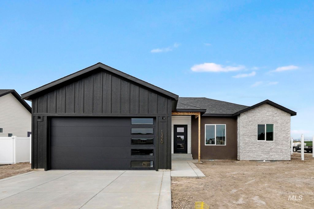 Photo of 1320 E 20th, Jerome, ID 83338 (MLS # 98980134)