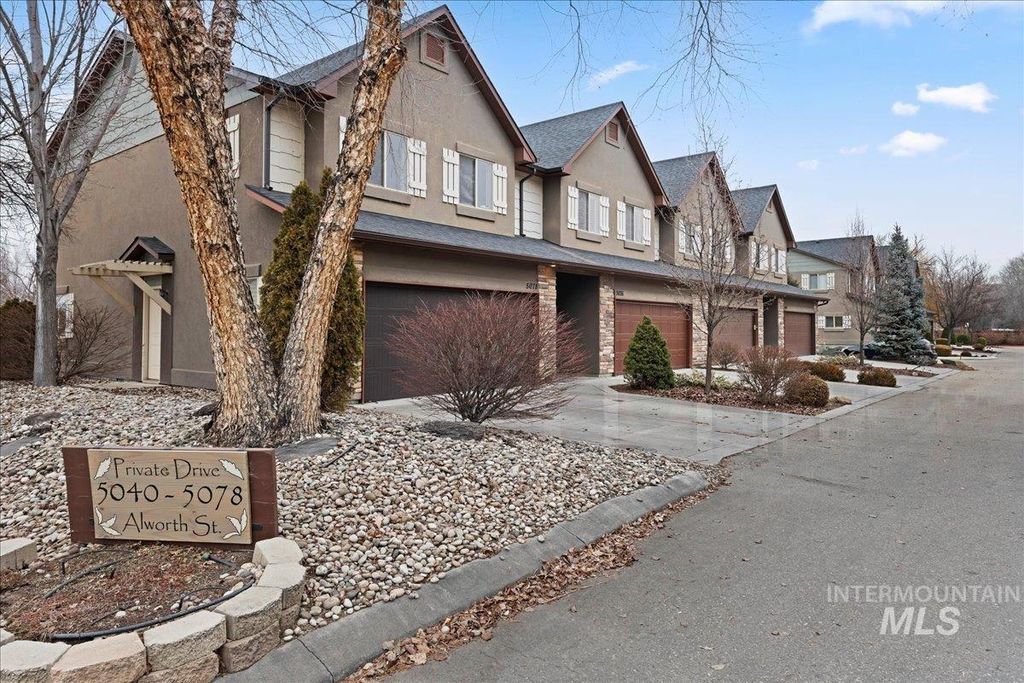 Photo of 5076 N Alworth St, Garden City, ID 83714 (MLS # 98972521)