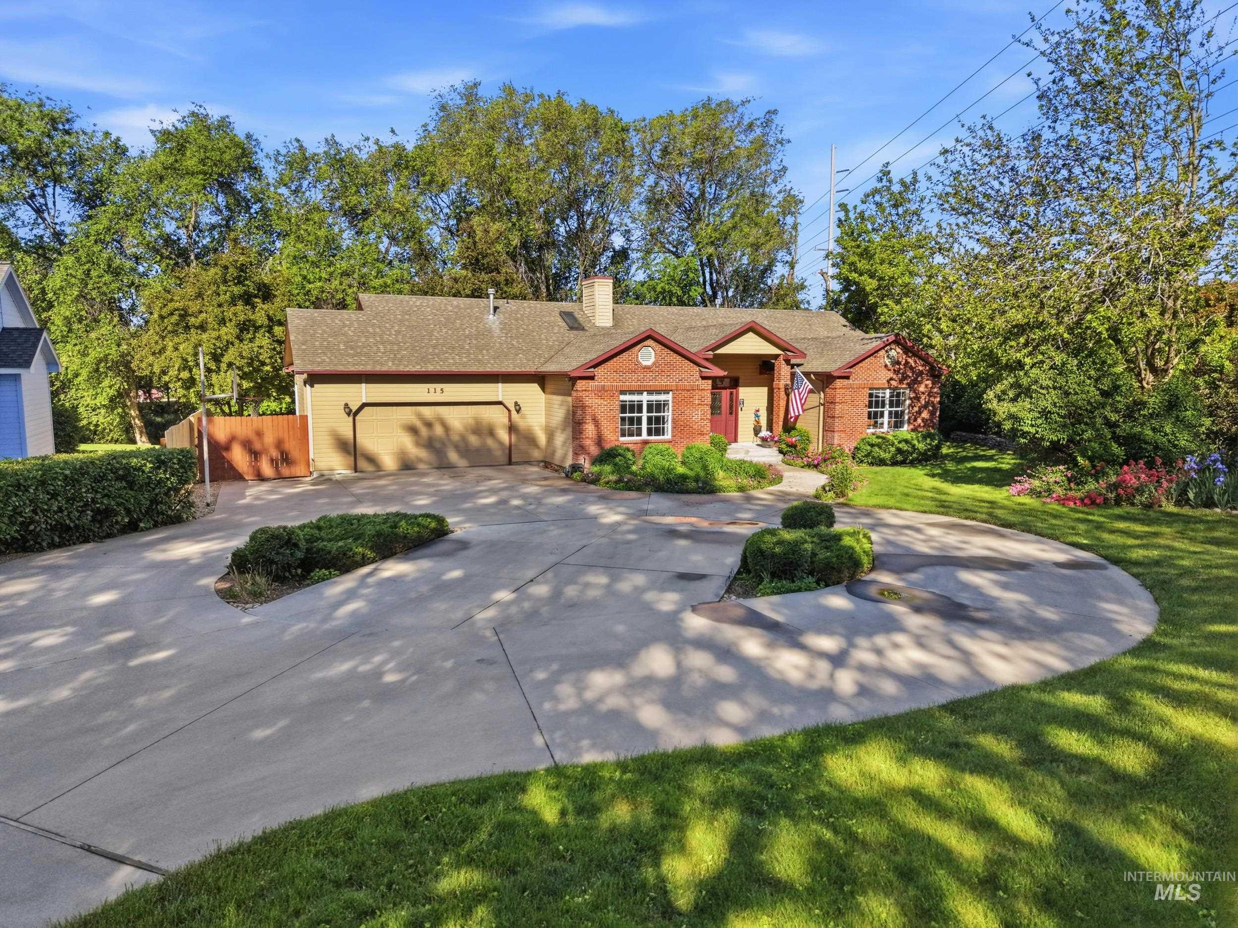 115 Walnut Creek Way