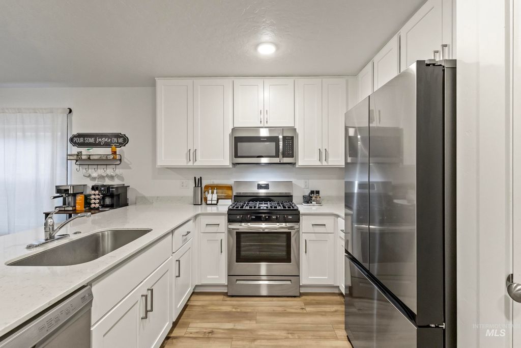 Photo of 11065 W Hidden Point St, Star, ID 83669 (MLS # 98975336)