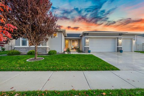 Photo of 1005 E Trophy St, Kuna, ID 83634 (MLS # 98965592)