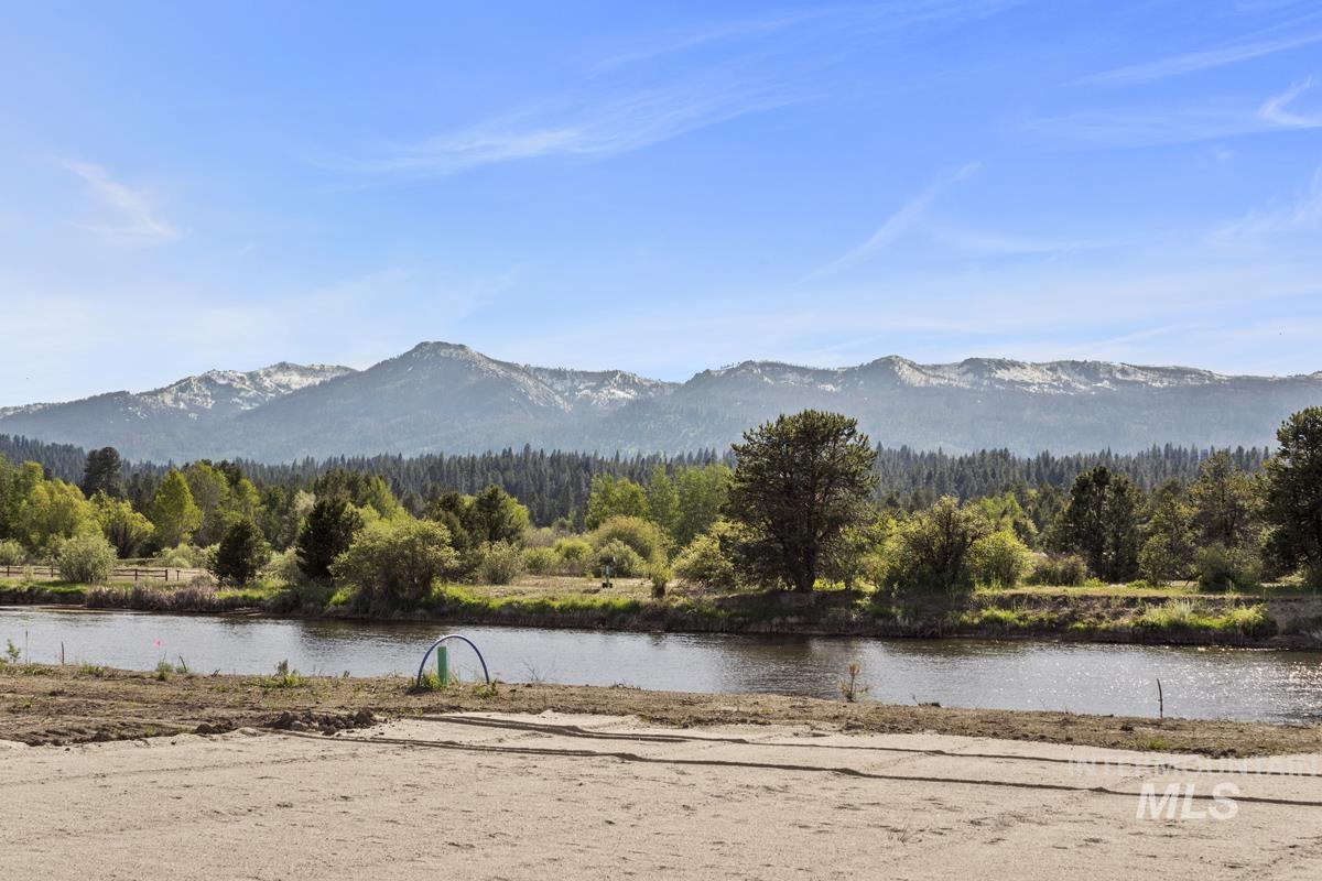 L16 B1 River Bank Drive