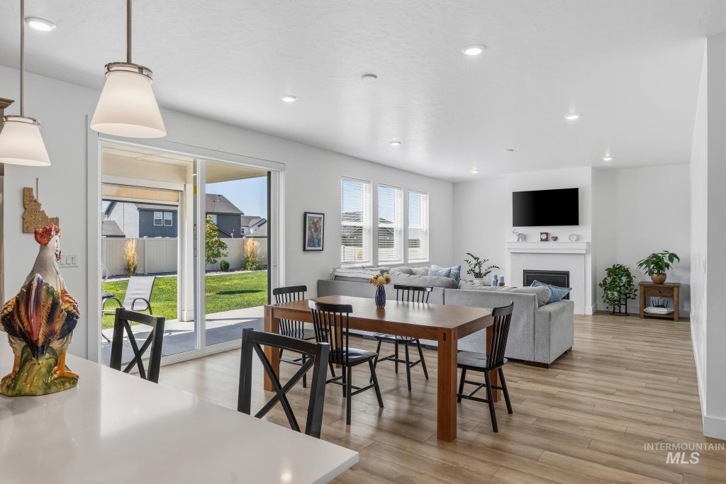 Photo of 5385 E Terrace Falls Ct, Nampa, ID 83686 (MLS # 98999731)