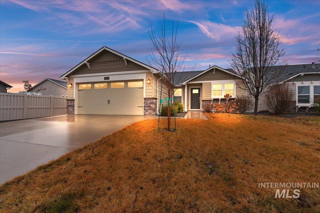 Photo of 2450 W Foxglove, Nampa, ID 83686 (MLS # 98976913)