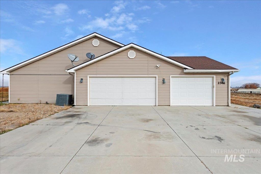 Photo of 2346 Thompson Rd, Homedale, ID 83628 (MLS # 98969805)