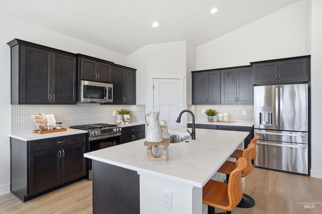 Photo of 4403 Belethor Ave, Caldwell, ID 83605 (MLS # 98982643)