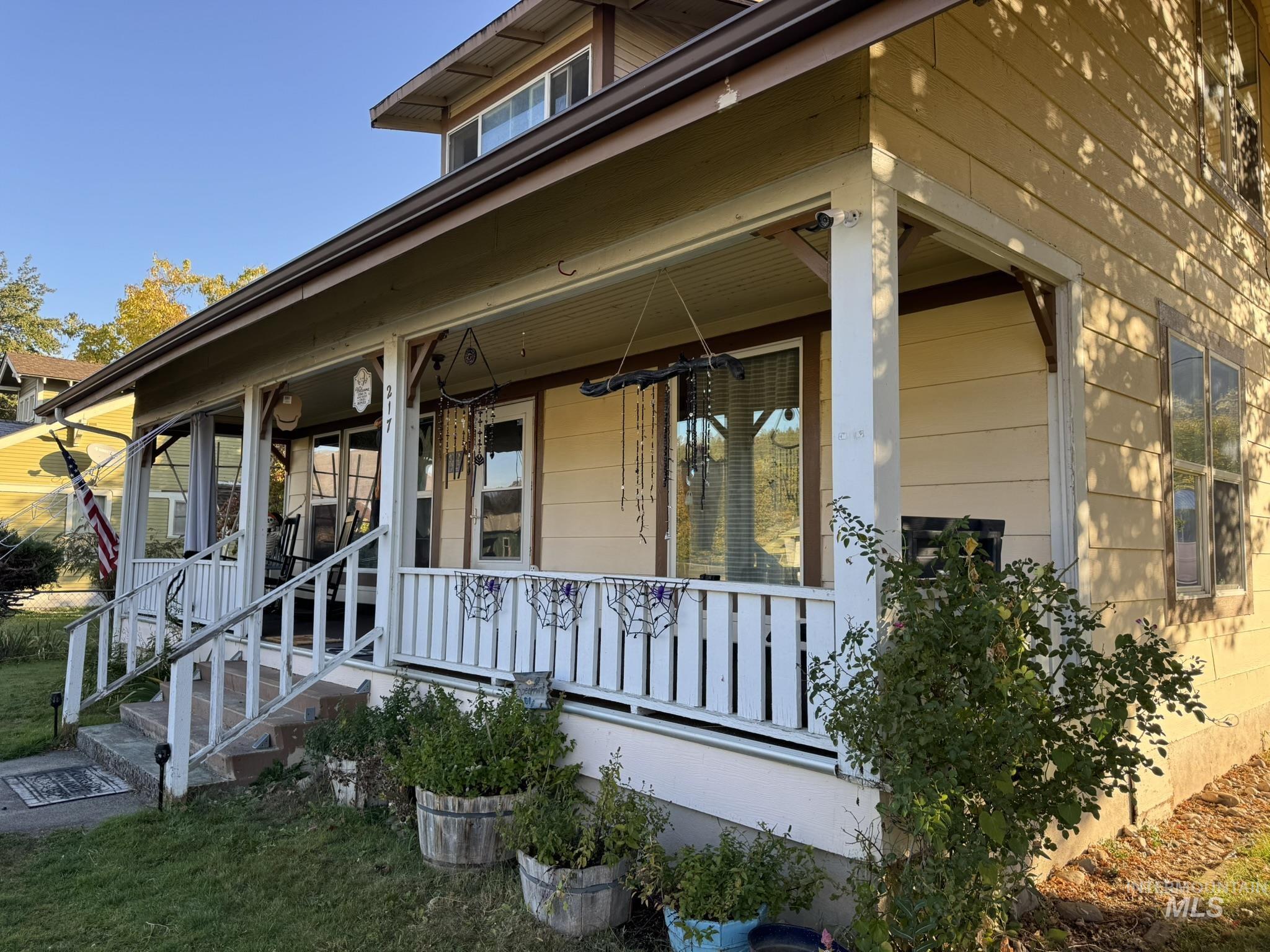 217 Main St