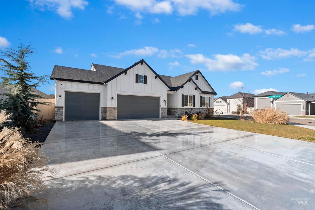 Photo of 18293 N. Begonia Way, Nampa, ID 83687 (MLS # 98969093)