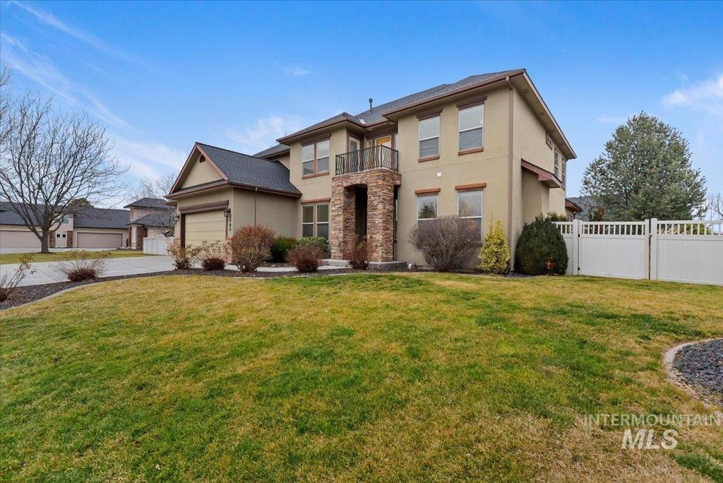 Photo of 2060 E Lobelia St, Meridian, ID 83646 (MLS # 98972855)