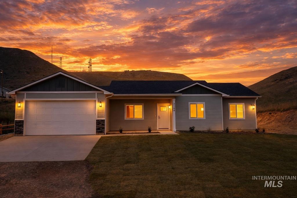 Photo of 2198 Id-52, Payette, ID 83661 (MLS # 98977854)