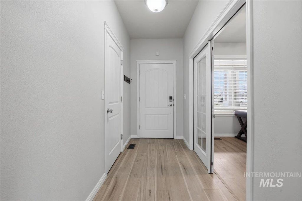 Photo of 1579 E Ionia St, Meridian, ID 83642 (MLS # 98976891)