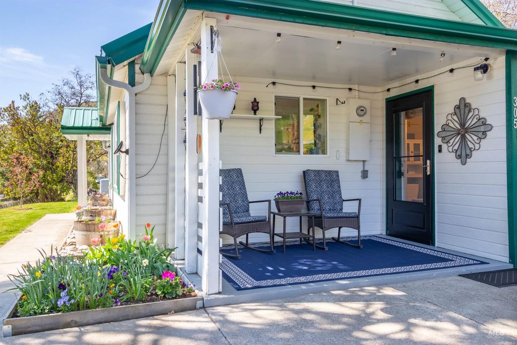 Photo of 305 3rd Street, Juliaetta, ID 83535 (MLS # 98976505)