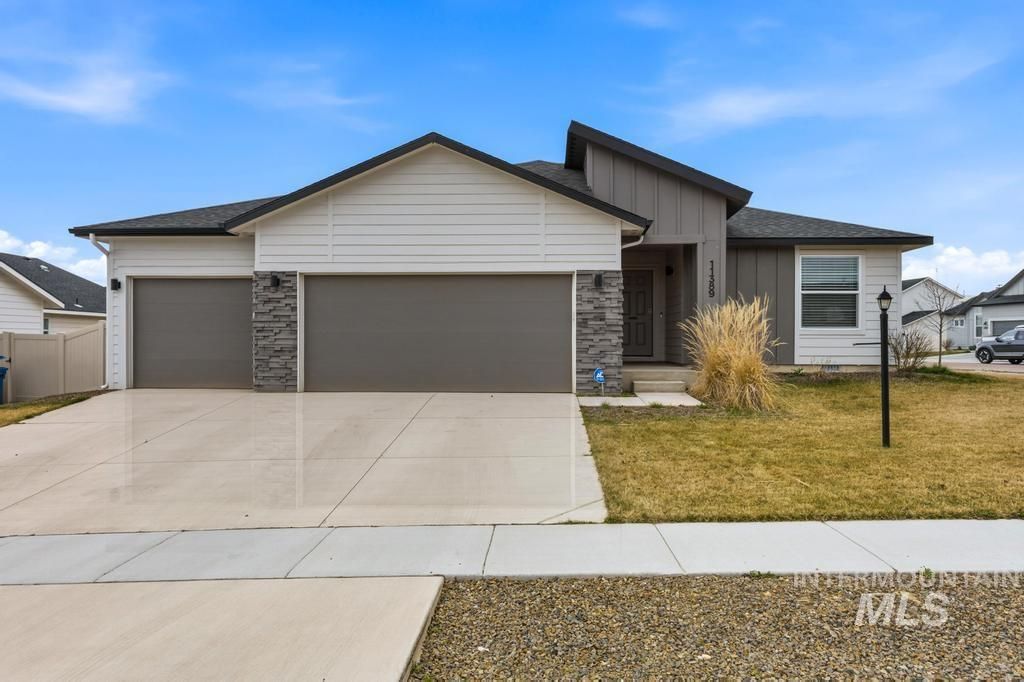 Photo of 11389 W Tiekel River St, Nampa, ID 83686 (MLS # 98977879)