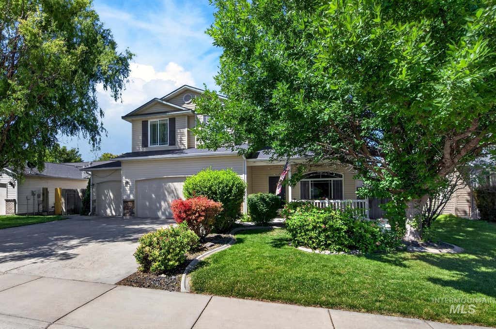 Photo of 5020 Northrup Way, Caldwell, ID 83607 (MLS # 98993880)