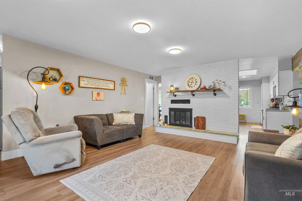 Photo of 750 Mae Dr, Twin Falls, ID 83301 (MLS # 98980216)