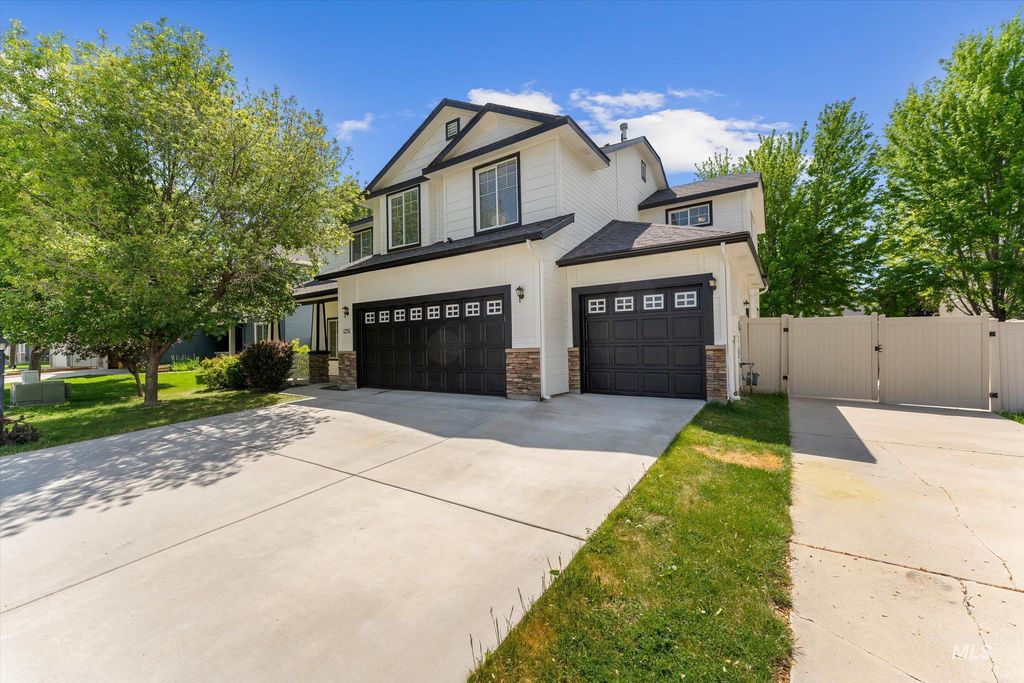 Photo of 1251 E Palermo St, Meridian, ID 83642 (MLS # 98986049)
