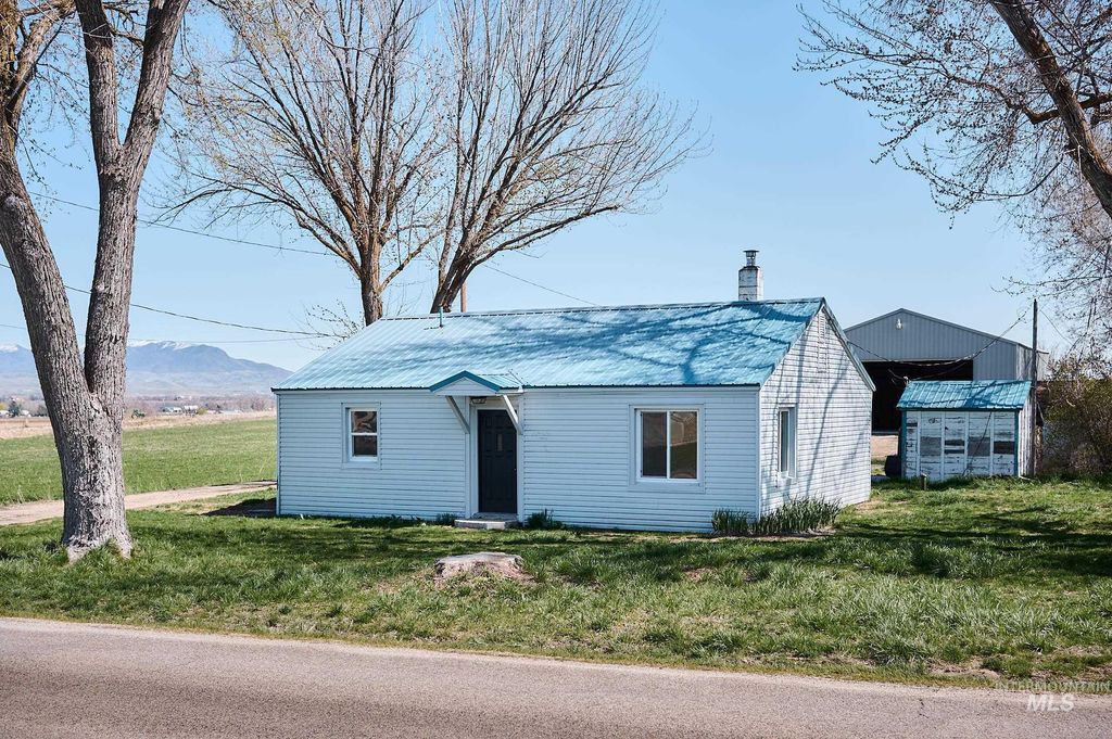 Photo of 3512 Bowman Rd, Emmett, ID 83617 (MLS # 98966849)