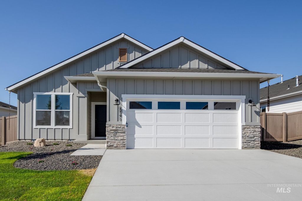 Photo of 6611 S Kanara Ave, Boise, ID 83709 (MLS # 98973413)