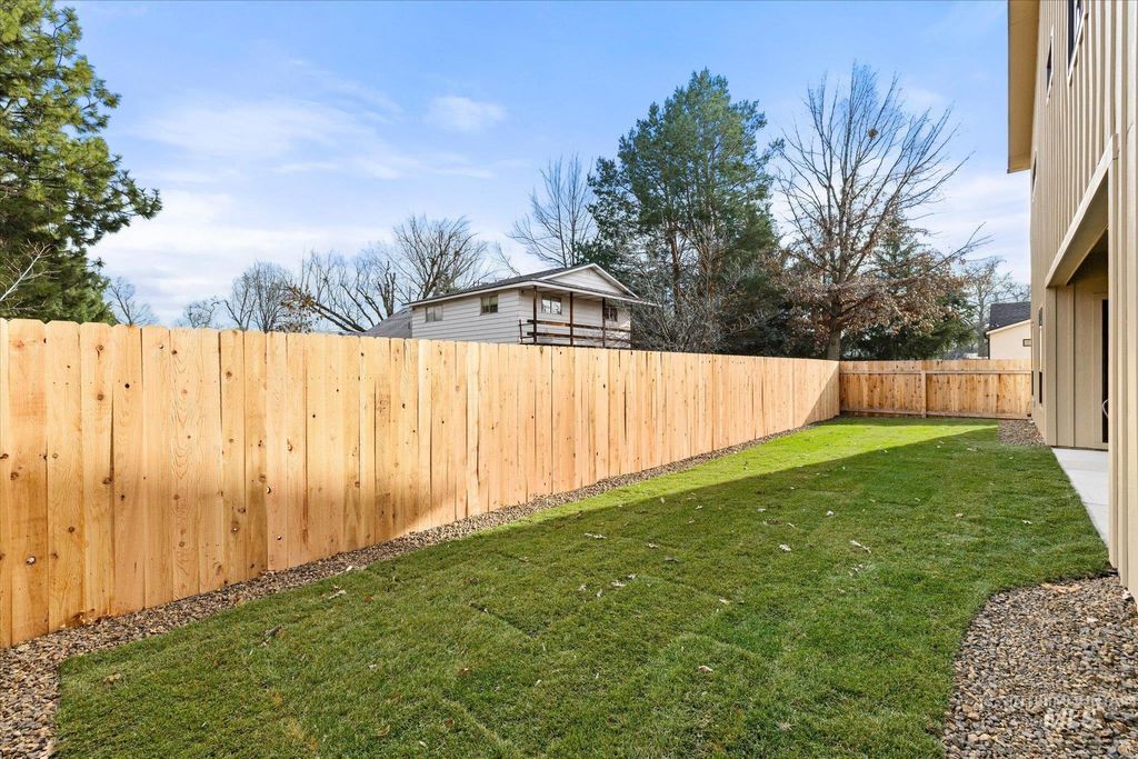 Photo of 5612 W Grover St, Boise, ID 83705 (MLS # 98980697)