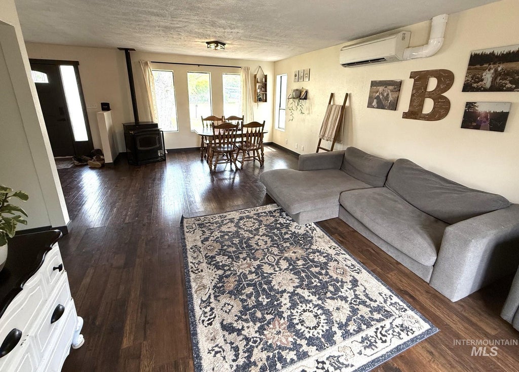 Photo of 421 Randolph ST, Melba, ID 83641 (MLS # 98988649)