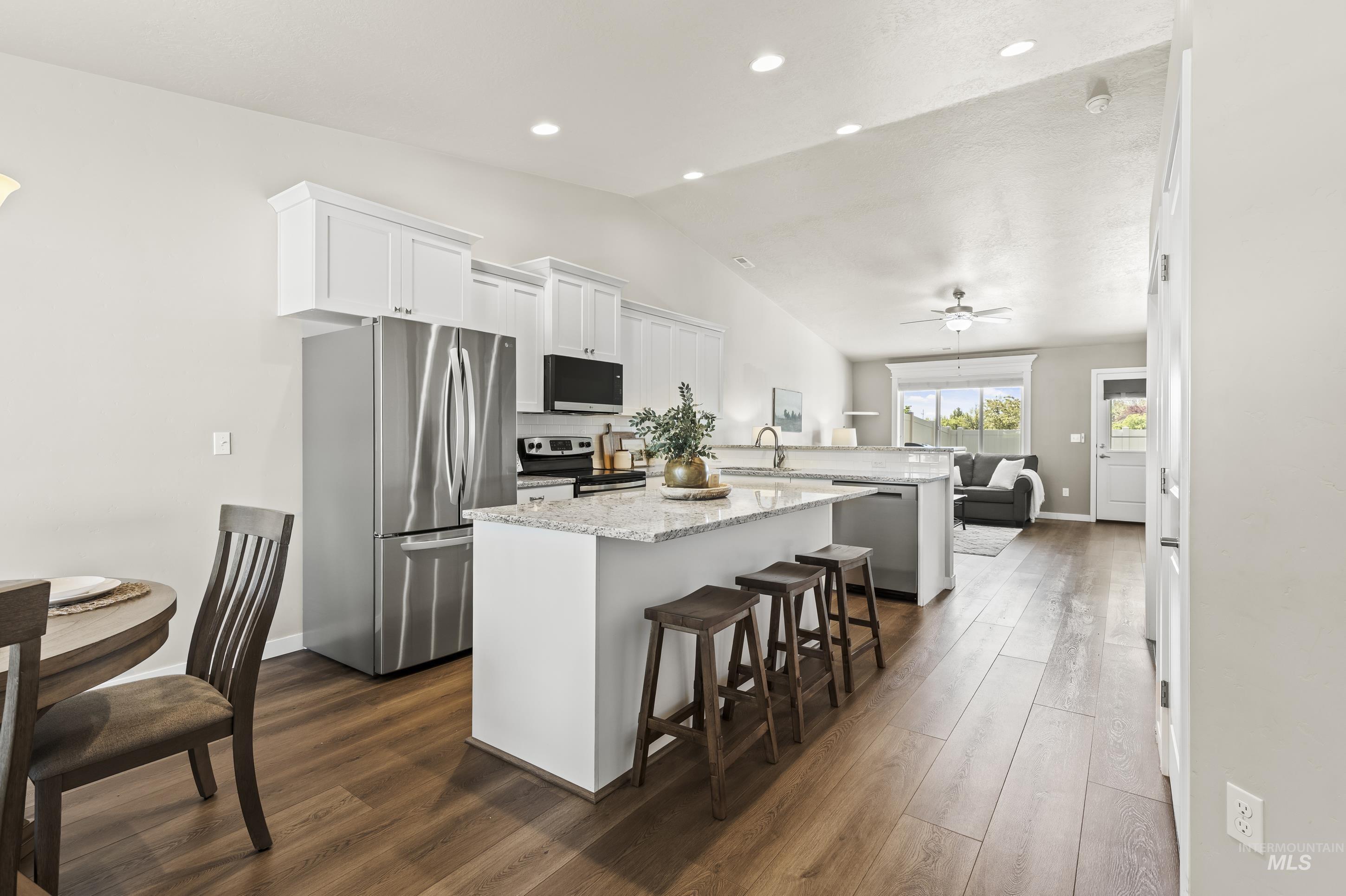 2667 E Apricot Drive