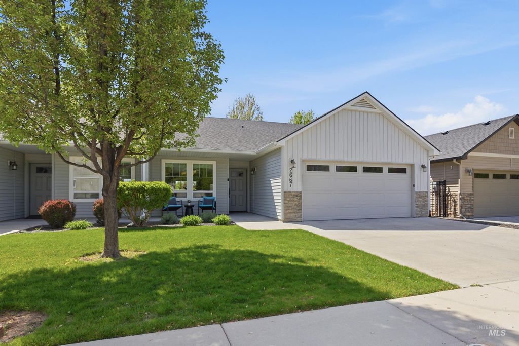 Photo of 2667 E Apricot Drive, Meridian, ID 83646 (MLS # 98983198)
