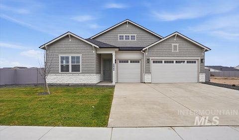 Photo of 2422 N Kenora Ave, Star, ID 83669 (MLS # 98974045)