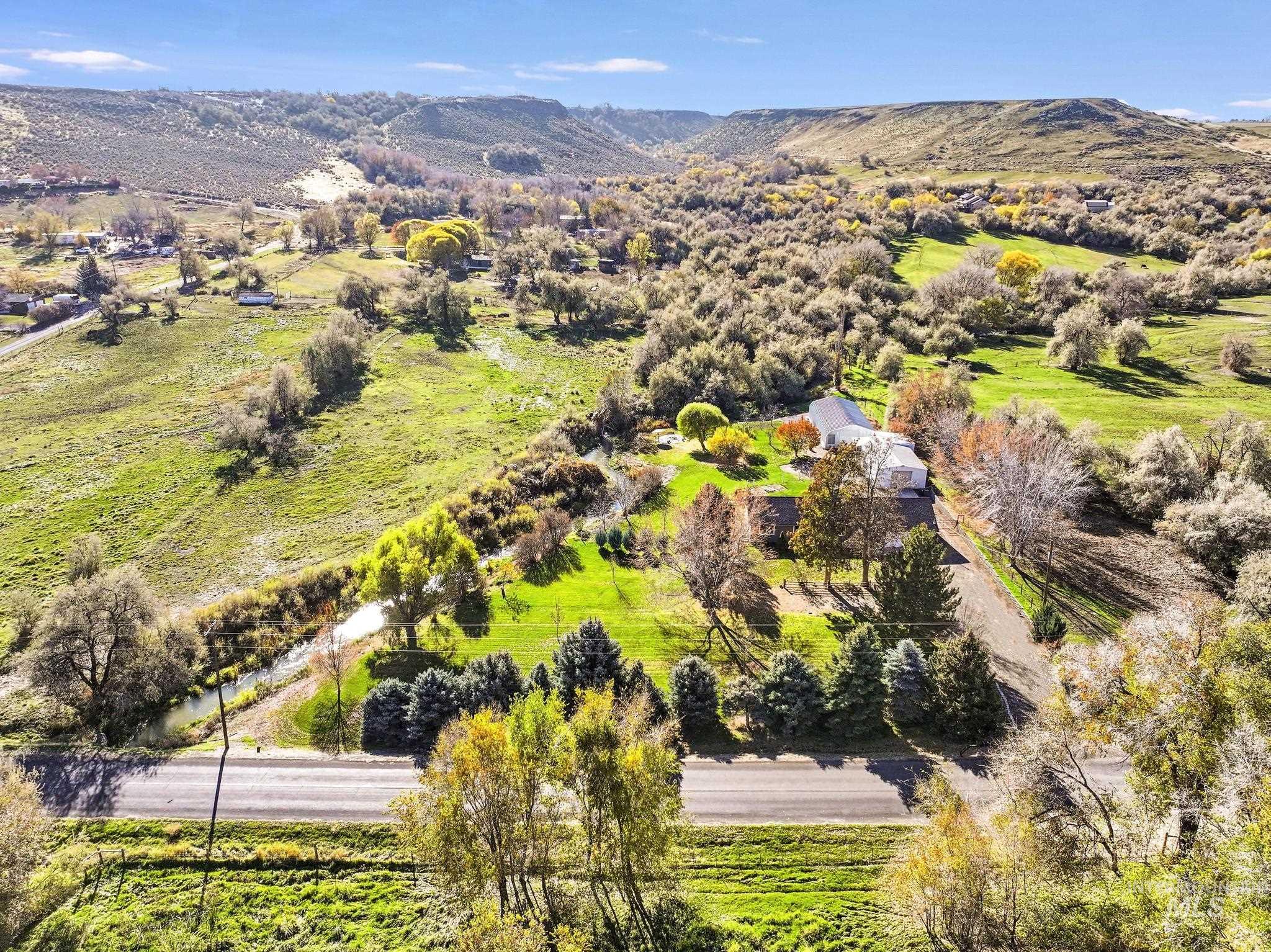 Bird's eye view of a mountainous background