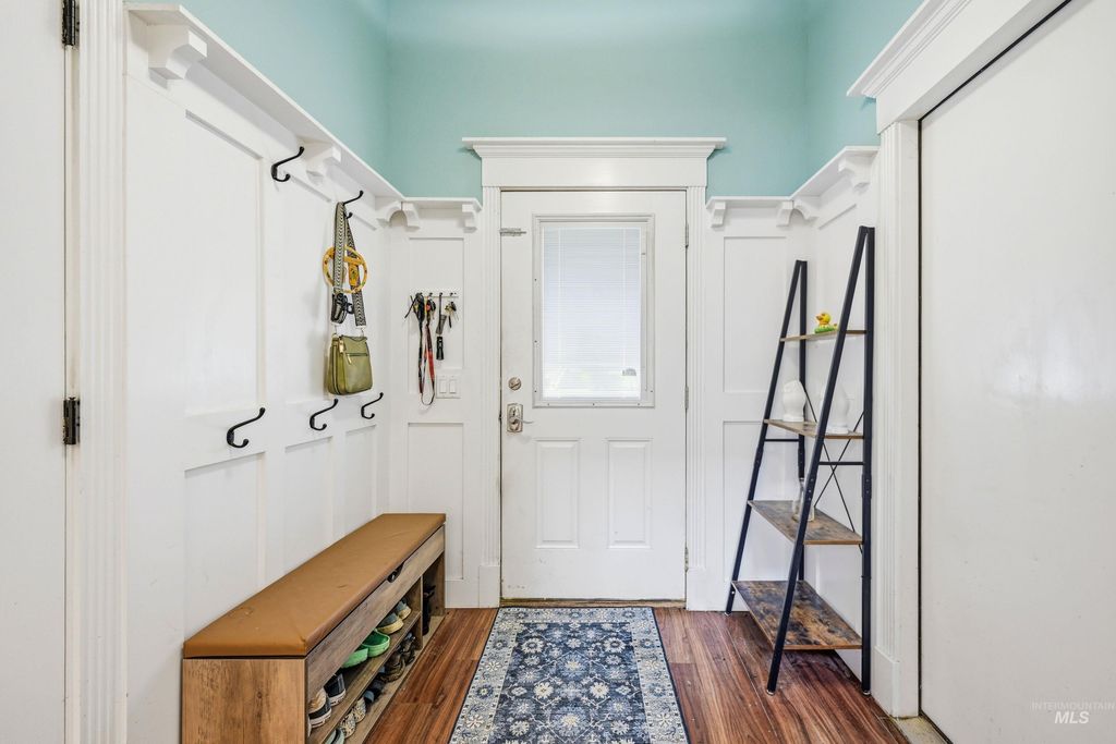 Photo of 1250 N Mountain View Rd, Moscow, ID 83843 (MLS # 98982163)