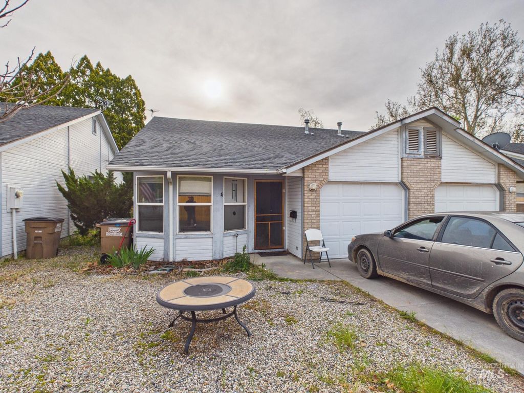 Photo of 804 E Main #4 St, Emmett, ID 83617 (MLS # 98983147)