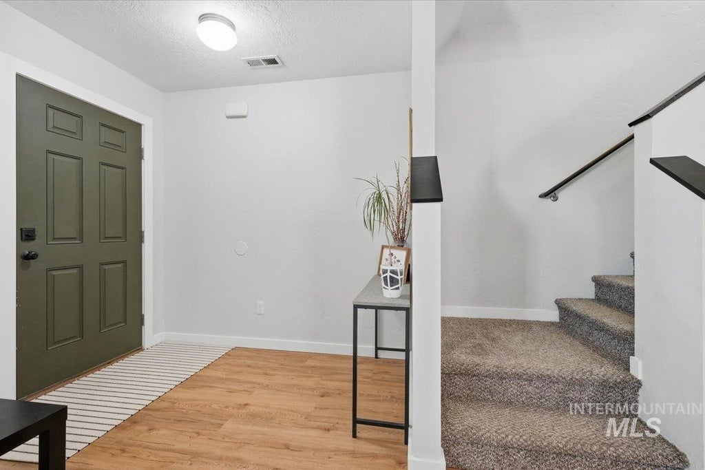Photo of 19098 Kenney Way, Caldwell, ID 83605 (MLS # 98999119)