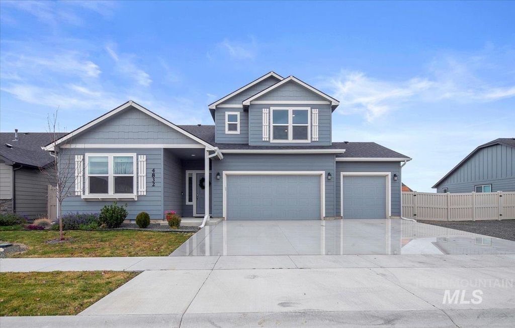 Photo of 4832 E Grassway Dr, Nampa, ID 83686 (MLS # 98967599)