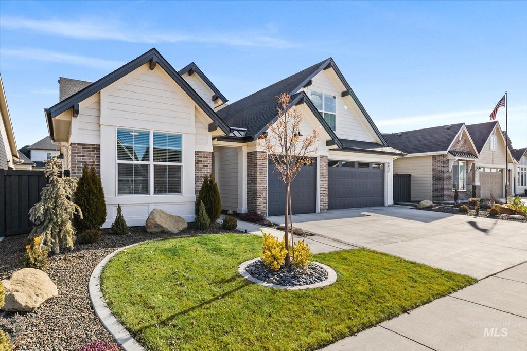 Photo of 6638 S Capstone Ave, Meridian, ID 83642 (MLS # 98973949)