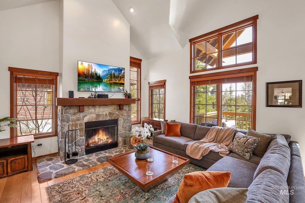 Photo of 78 Clearwater Court, Donnelly, ID 83615 (MLS # 98999962)