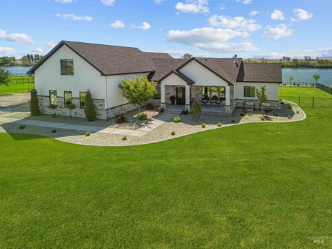Photo of 16 Skyline DR, Rupert, ID 83350 (MLS # 98981838)
