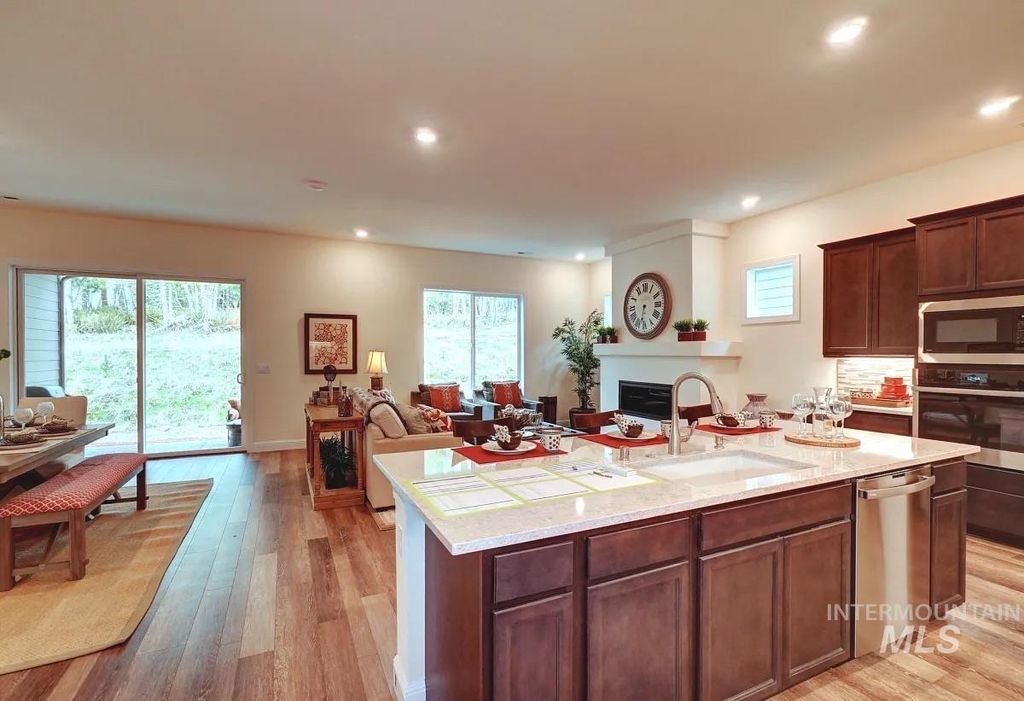 Photo of 12034 S Maygrass Ln, Kuna, ID 83634 (MLS # 98981223)