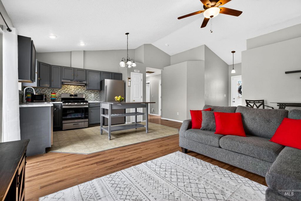 Photo of 2600 Muskrat Ave, Nampa, ID 83687 (MLS # 98983499)