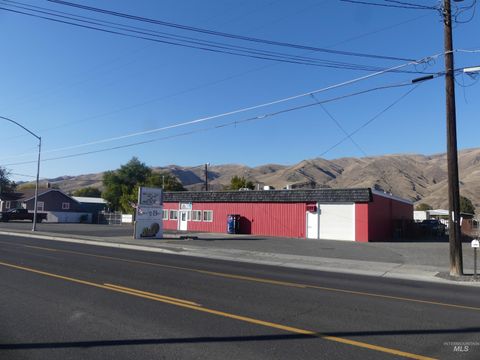 1324-1350 Bridge St Clarkston WA 99403
