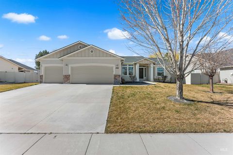 Photo of 2722 Sepia Avenue, Caldwell, ID 83605 (MLS # 98977487)