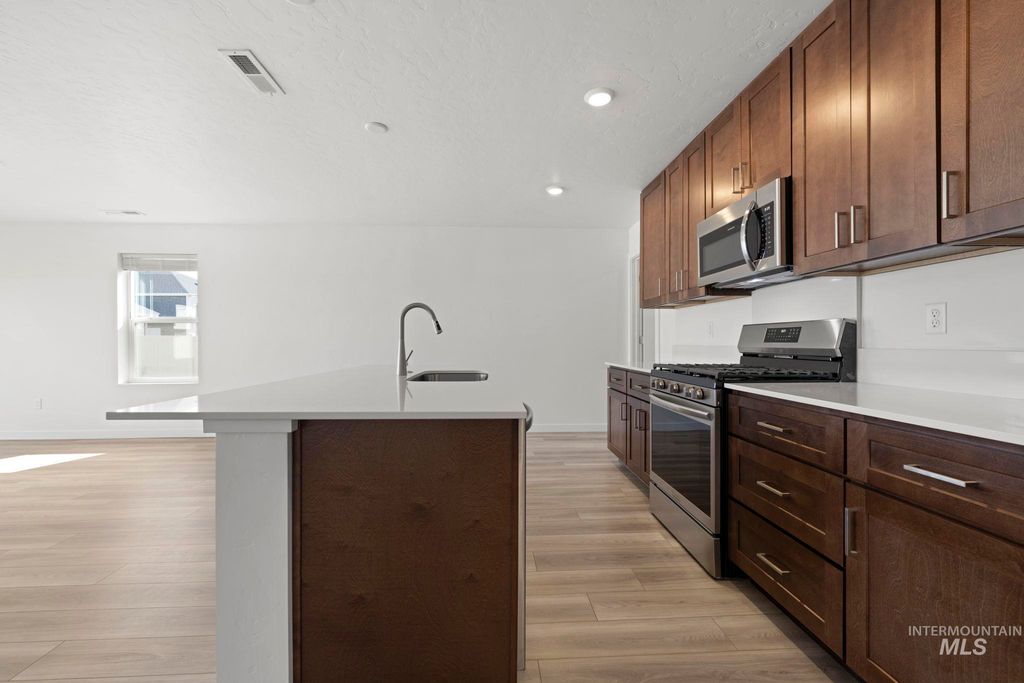 Photo of 836 Knowledge St, Middleton, ID 83644 (MLS # 98984232)