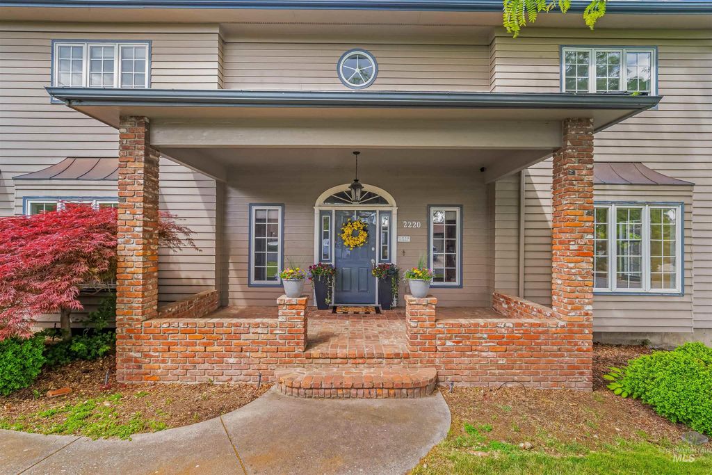 Photo of 2220 14th Street, Lewiston, ID 83501 (MLS # 98969854)