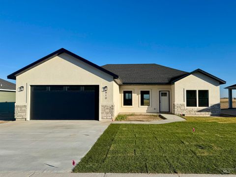 Photo of 910 23rd Ave E, Jerome, ID 83338 (MLS # 98972690)