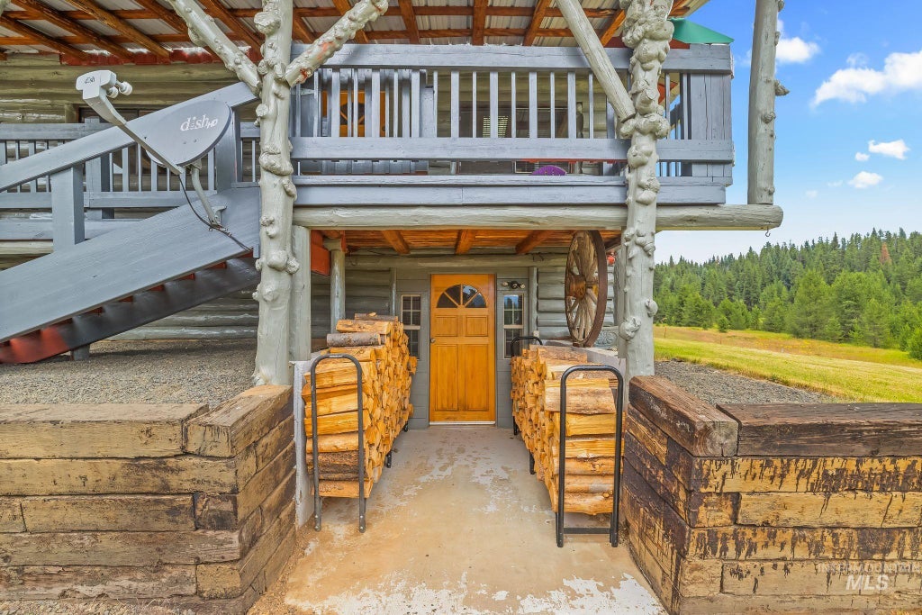 Photo of 702 Maxwell Lane, Elk City, ID 83525 (MLS # 98993947)