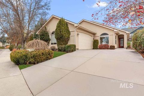 Photo of 6584 N Antler Pl, Boise, ID 83703 (MLS # 98969079)