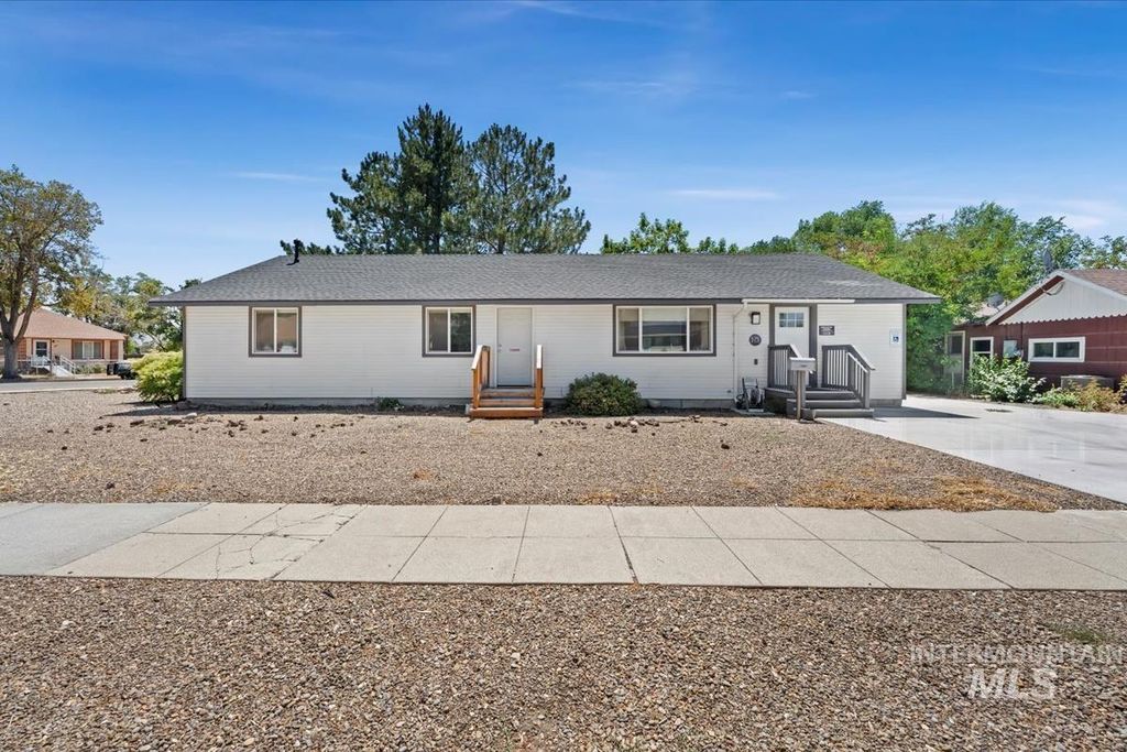 Photo of 575 E 2nd South, Mountain Home, ID 83647 (MLS # 98972977)