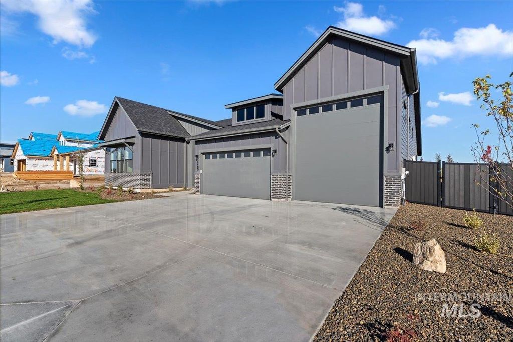 Photo of 7760 W Flathead Lake St, Eagle, ID 83616 (MLS # 98971790)
