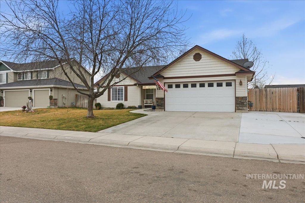 Photo of 1219 W Eagle Ave, Nampa, ID 83651 (MLS # 98978217)