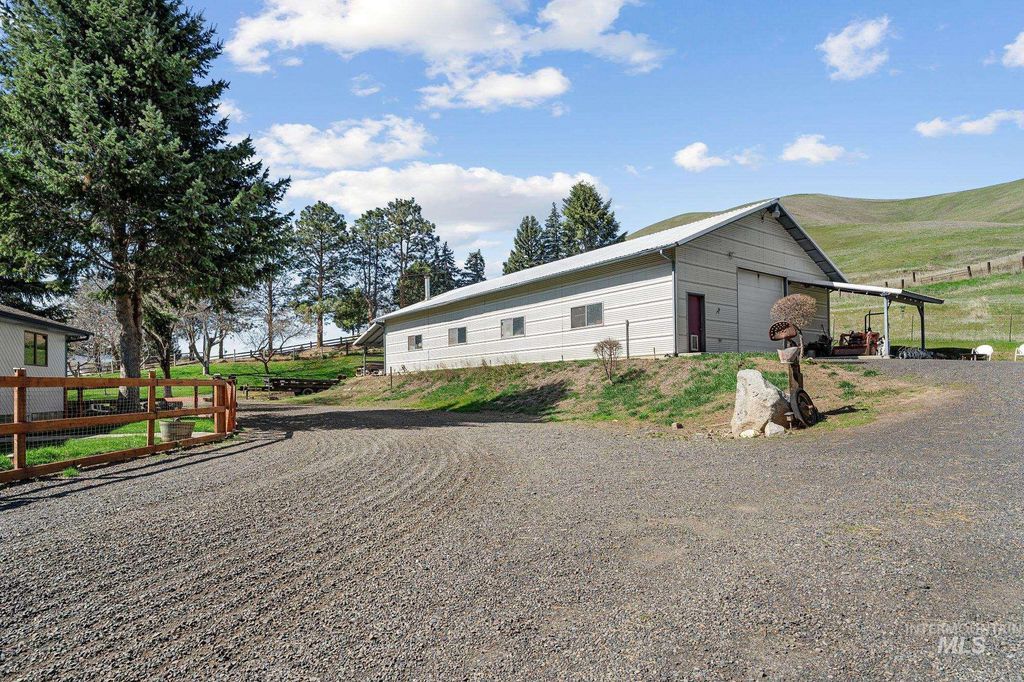 Photo of 22931 Four S Lane, Juliaetta, ID 83535 (MLS # 98979520)
