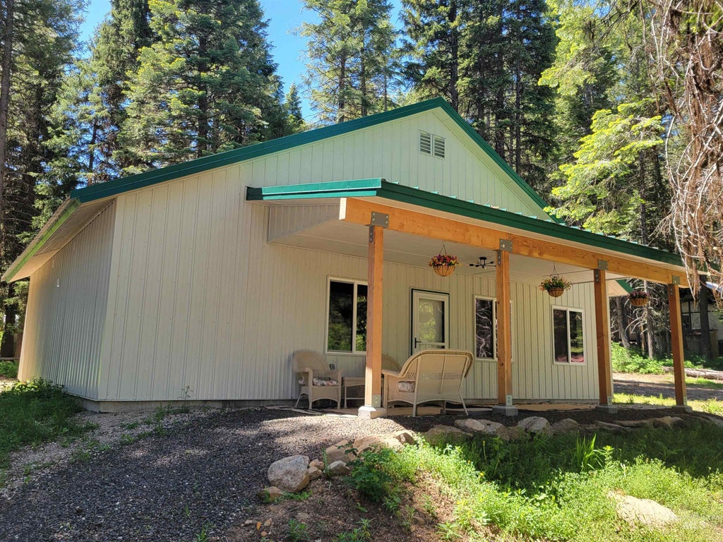 Photo of 579 Noland Road, Cascade, ID 83611 (MLS # 98991941)