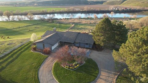 Photo of 1185 E Cleveland, Glenns Ferry, ID 83623 (MLS # 98932642)